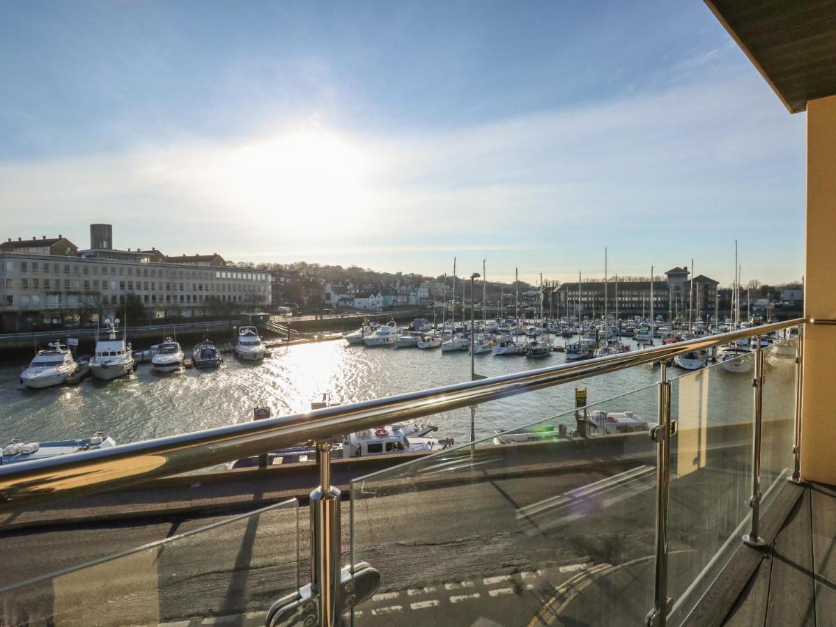 Harbourside Haven Apartment 3 Уеймут Екстериор снимка