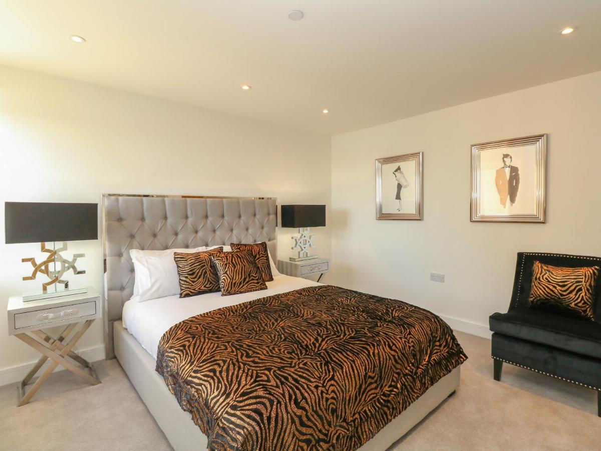 Harbourside Haven Apartment 3 Уеймут Екстериор снимка