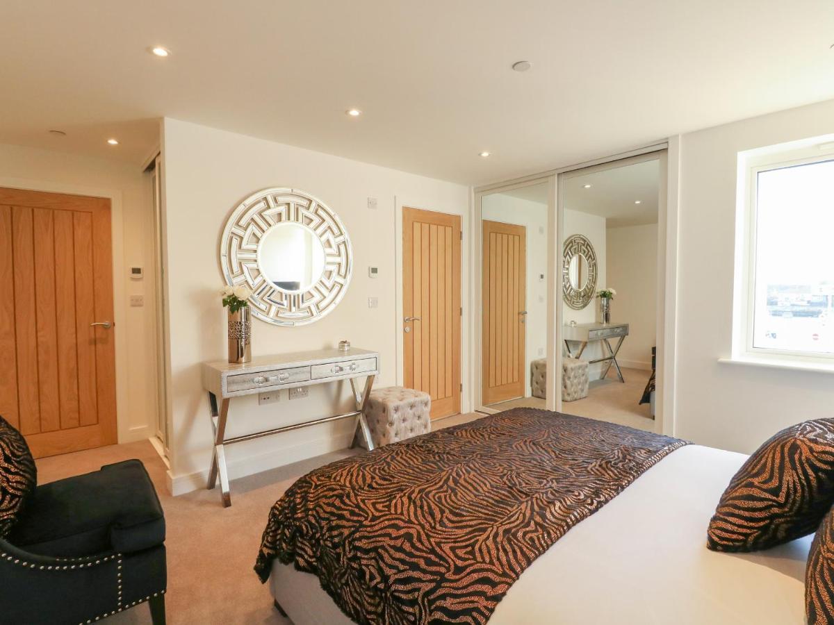 Harbourside Haven Apartment 3 Уеймут Екстериор снимка